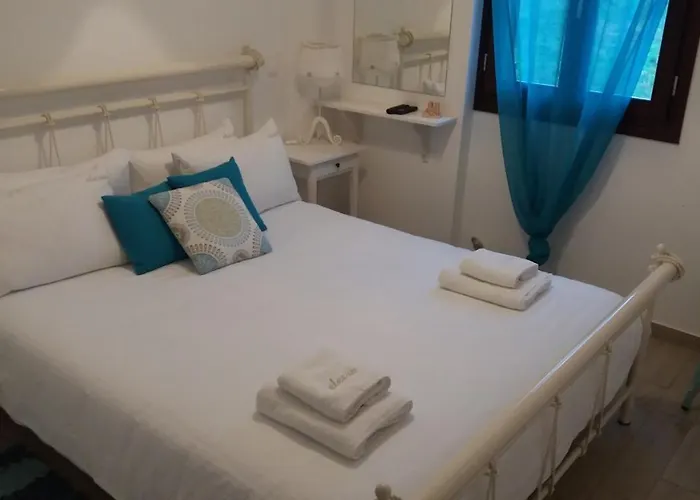 Elezar Apartmán Néon Oítilon