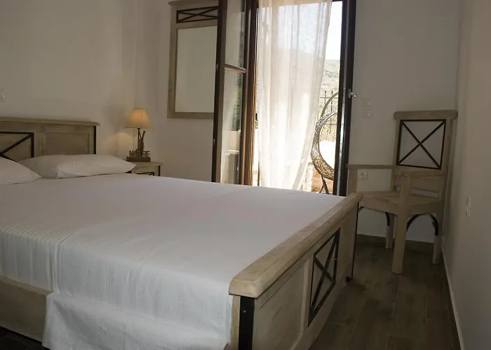 Elezar Νεόν Οίτιλον