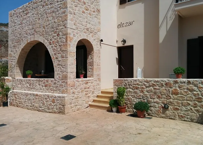 Elezar Néon Oítilon